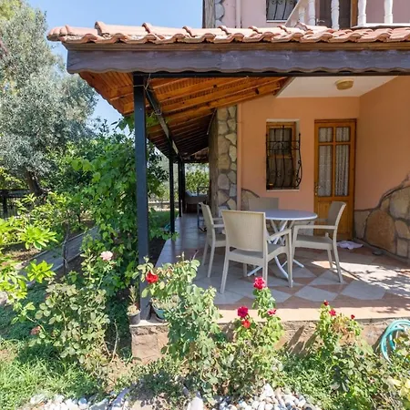Serene House 400 M To Calis In 펜션